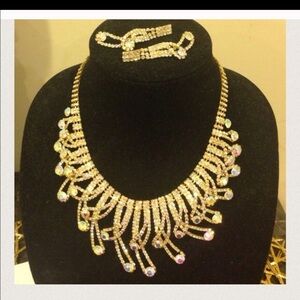 COPY - 🎉Gorgeous gold toned  necklace set